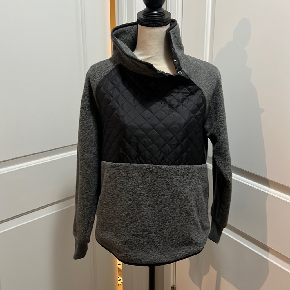 DIP fleece pullover